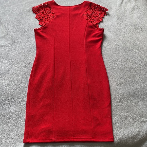 2 Dress Bundle - Picture 5 of 9